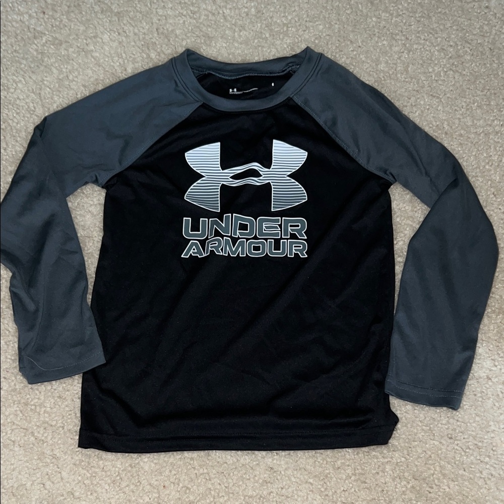 Under Armour Kids Long Sleeve Black and Gray Tee